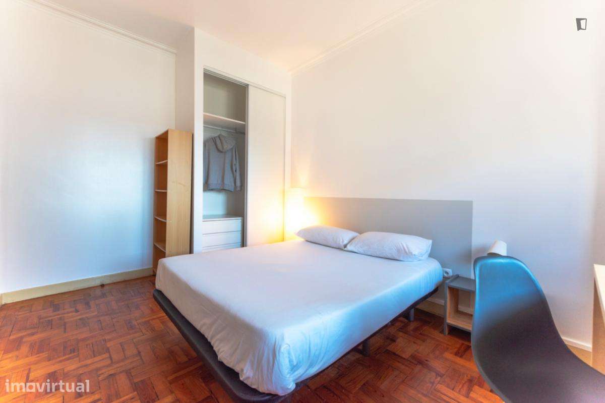 Quarto - localizado em Montes Claros Coimbra - Grande imagem: 5/10