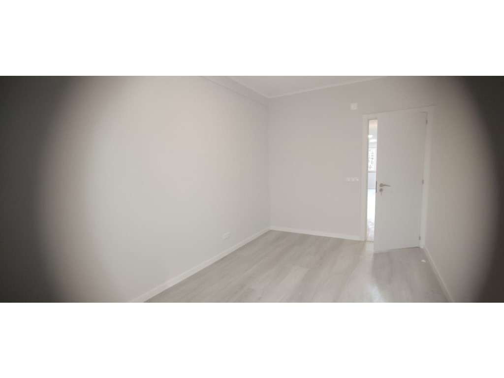 Apartamento T2 Totalmente Remodelado - Oeiras - Figueirinha-15