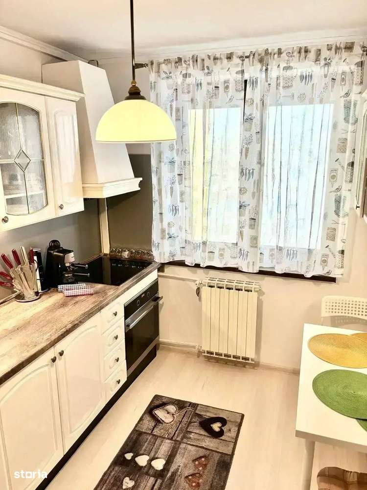 Proprietate Spațioasă în București Central – 252 m² Construiți | 3 Băi - Imagine principală: 4/20