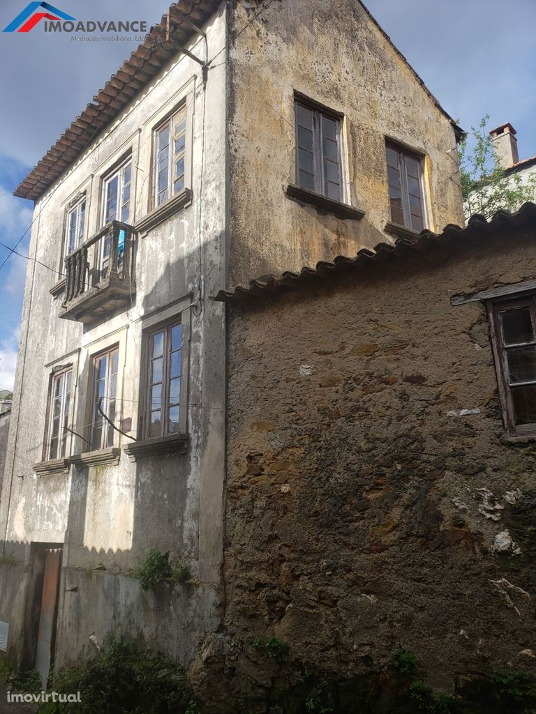 Casa para Recuperar em Lorvão - Penacova - Coimbra