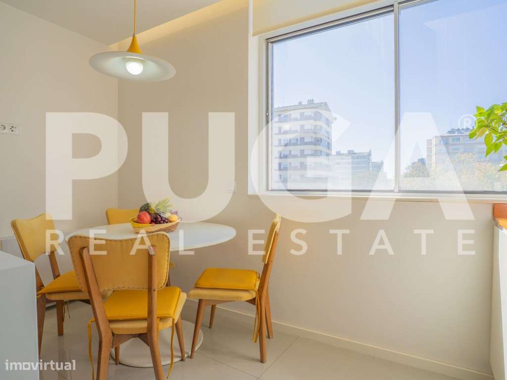 Apartamento de Prestígio na Praça Velásquez - Porto-11