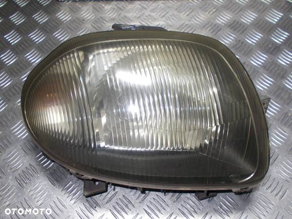 Renault Clio II lampa prawy przód - 1