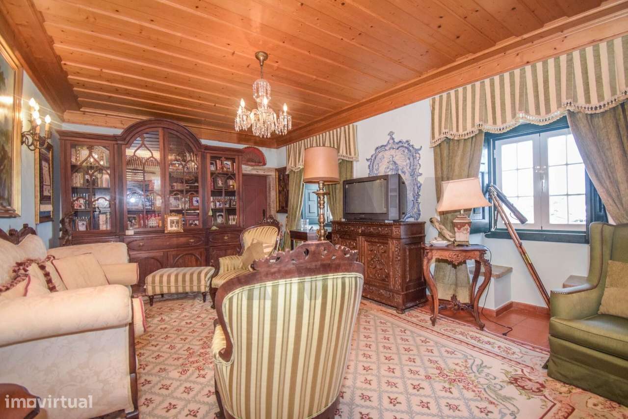 Quinta com Solar e Capela - Referência Histórica em Mafra-25