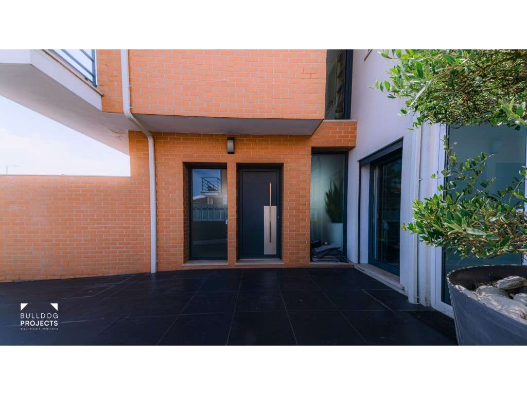 Moradia Isolada T4 Triplex Venda Coimbra-7