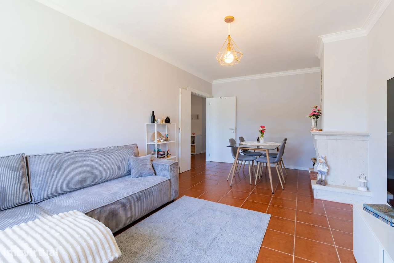 Apartamento T2 Remodelado | Pataias | Garagem e Sótão-14