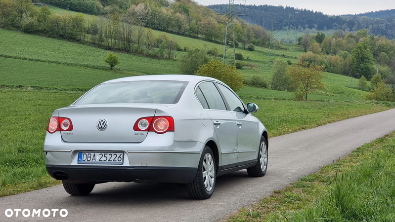 Volkswagen Passat 2.0 TDI Highline DSG - 5