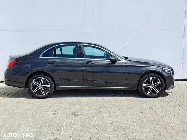 Mercedes-Benz C 220 d 4MATIC Aut - 32