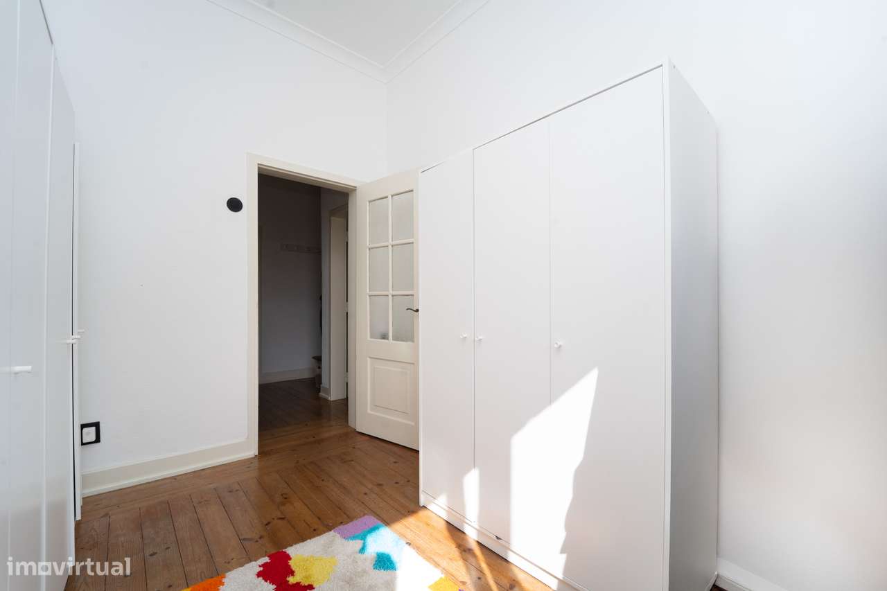 Apartamento T5 para venda na Rua Trindade Coelho Coimbra-17