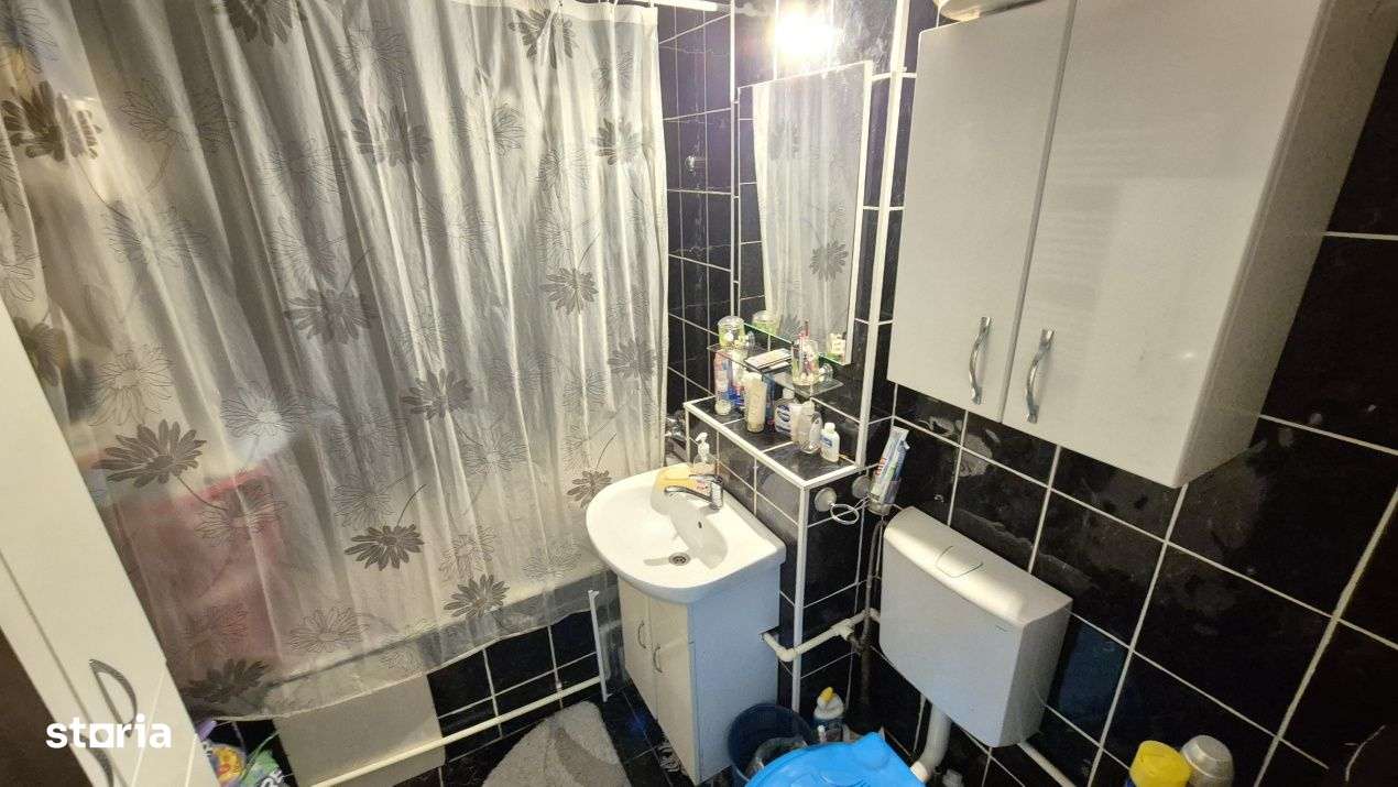 Vanzare apartament 2 camere decomandat - 52 mp - strada 23 August-7