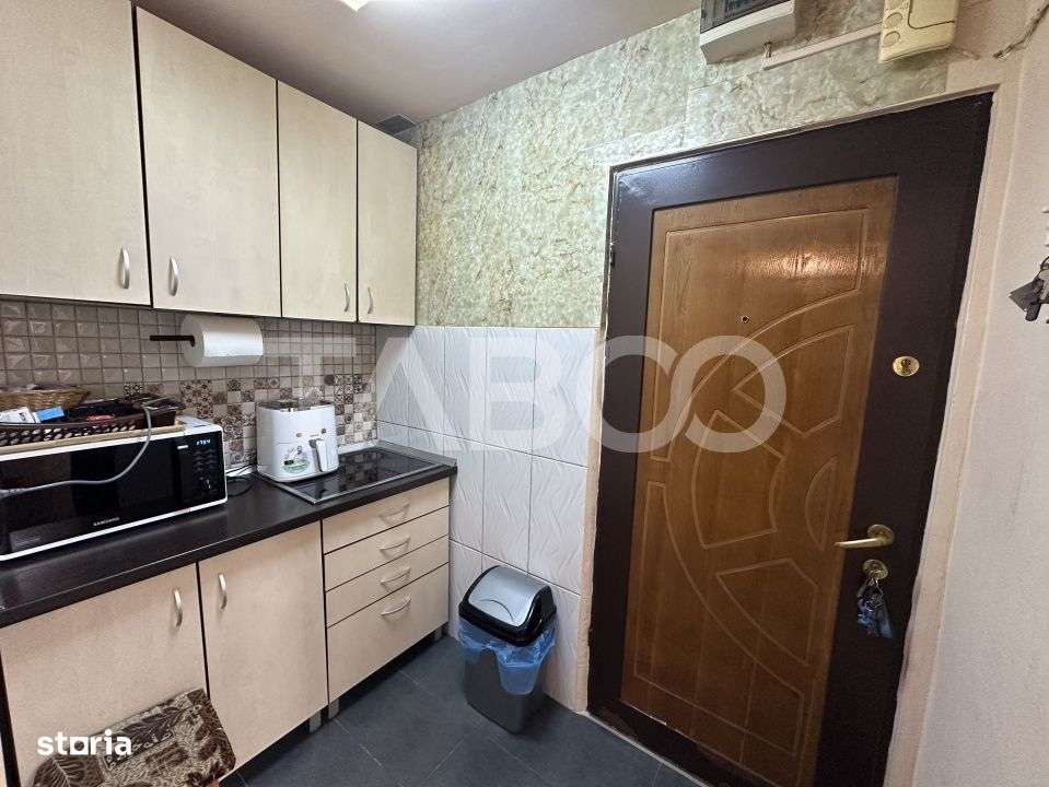 Garsoniera mobilata si utilata la etaj 2 zona Broscarie Sibiu - Imagine principală: 3/7