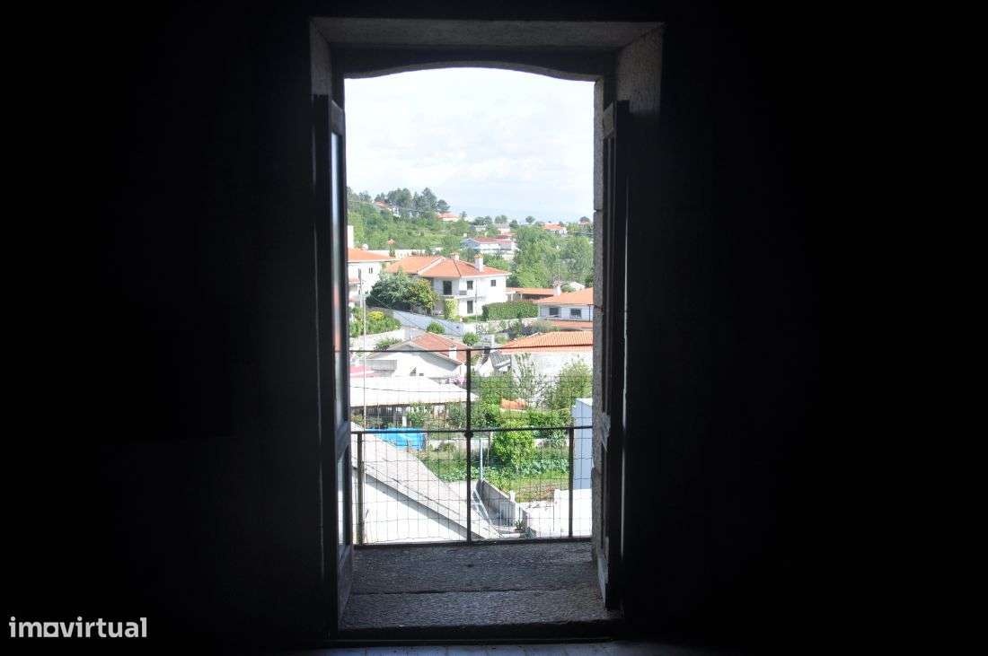 Casa para Restauro em Abação-5