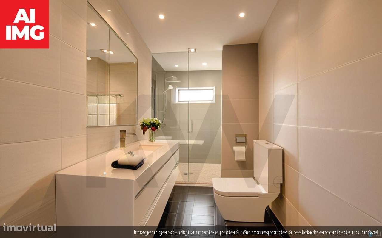 Moradia Bi-Familiar + 2 Anexos Habitáveis na Sobreda Caparica-36