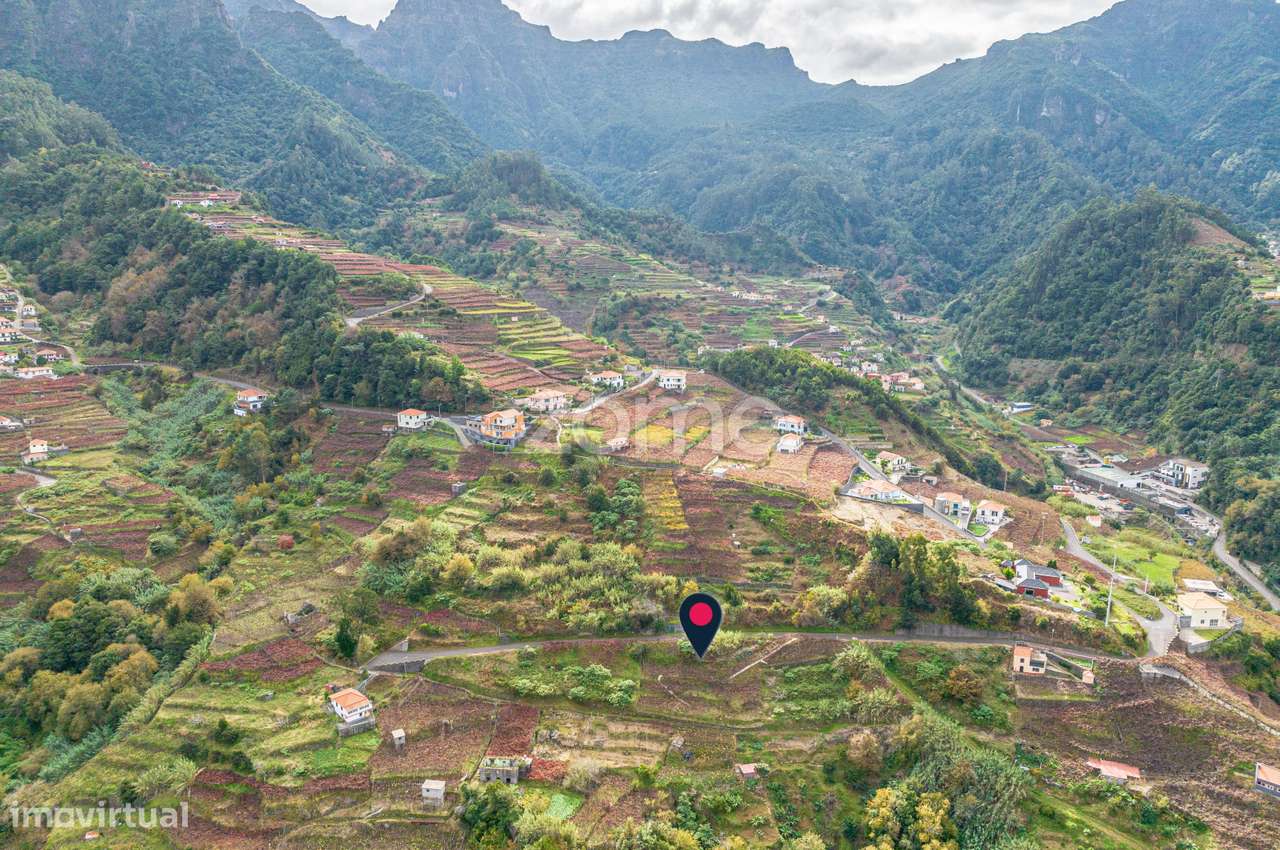 Refúgio perfeito com uma área de 1253 m2 em São Vicente - Grande imagem: 1/18
