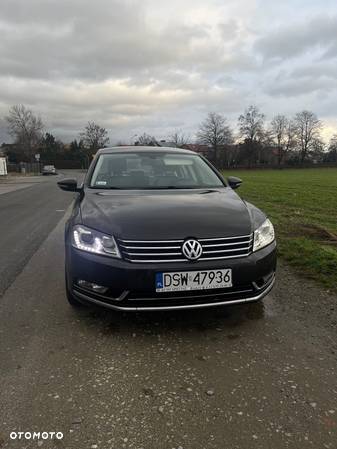 Volkswagen Passat 2.0 TDI DPF Highline - 4