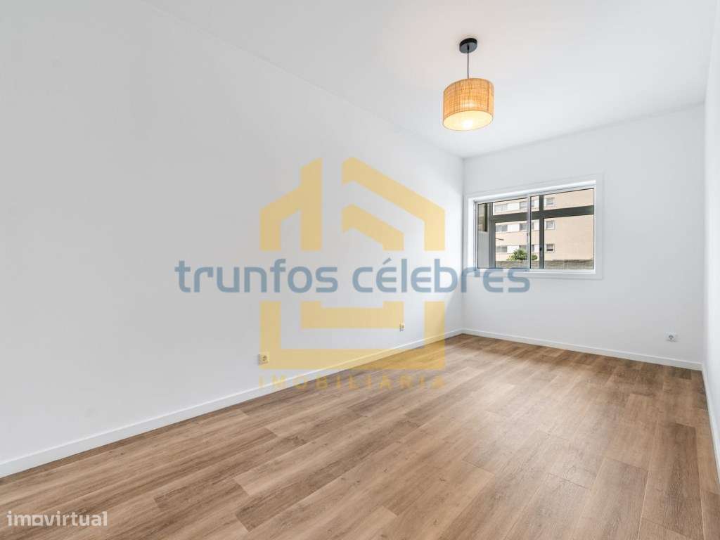 T2 Renovado com Vista Mar | em 2ª linha de mar, Caxinas - Vila do C...-9