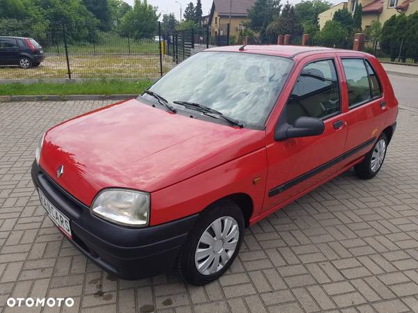 Renault Clio 1.2 RN - 1