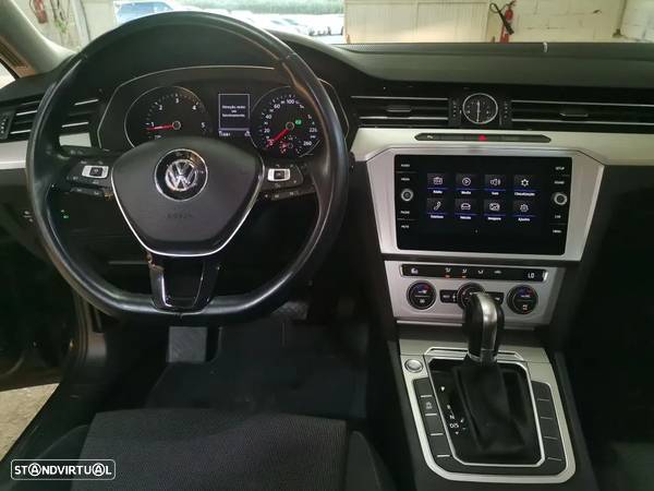 VW Passat Variant 2.0 TDi Confortline DSG - 4