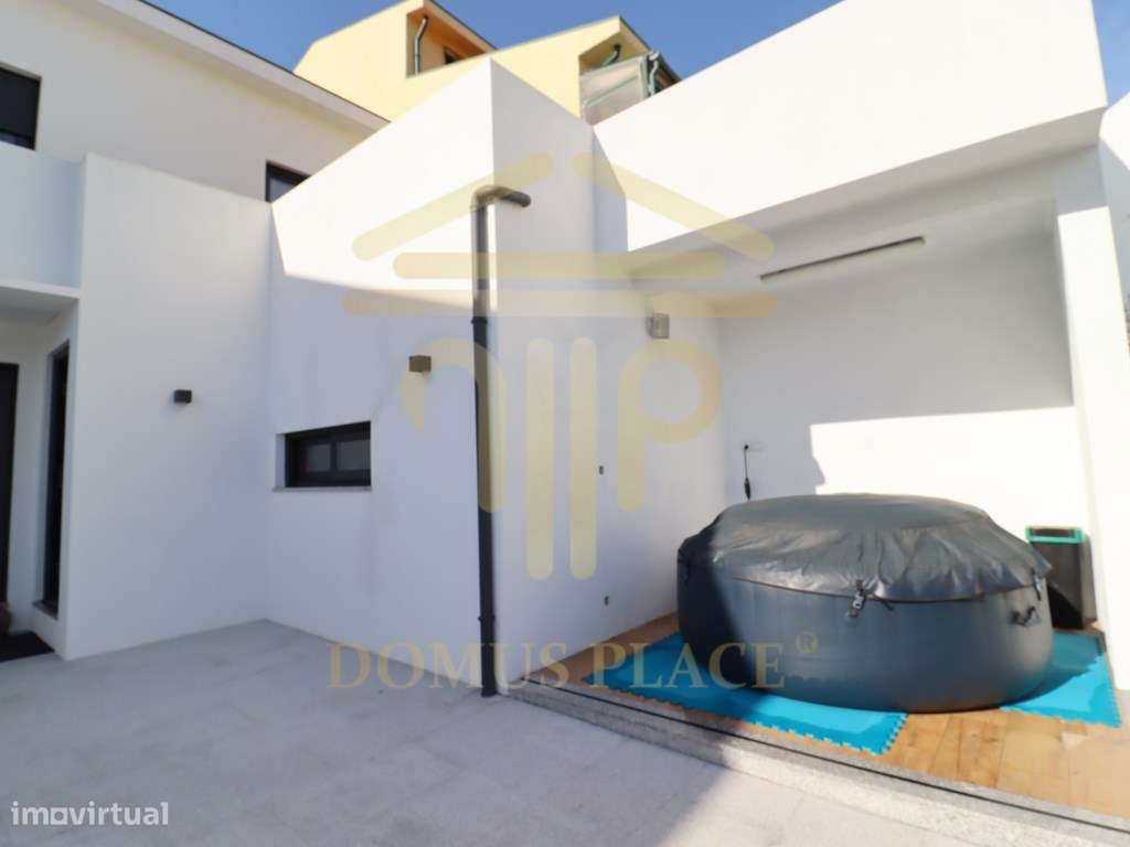 MORADIA T3 C/ JARDIM, TERRAÇO E GARAGEM | GUIFÕES-42