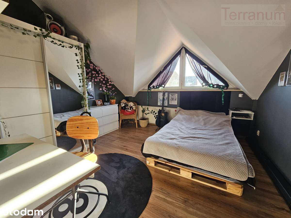 Dom (bliźniak) 4 sypialnie, 2 łazienki-5