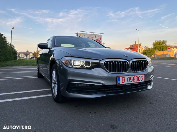 BMW Seria 5 520i AT - 9