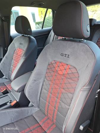 VW Golf GTI TCR 2.0 TSI OPF DSG - 6