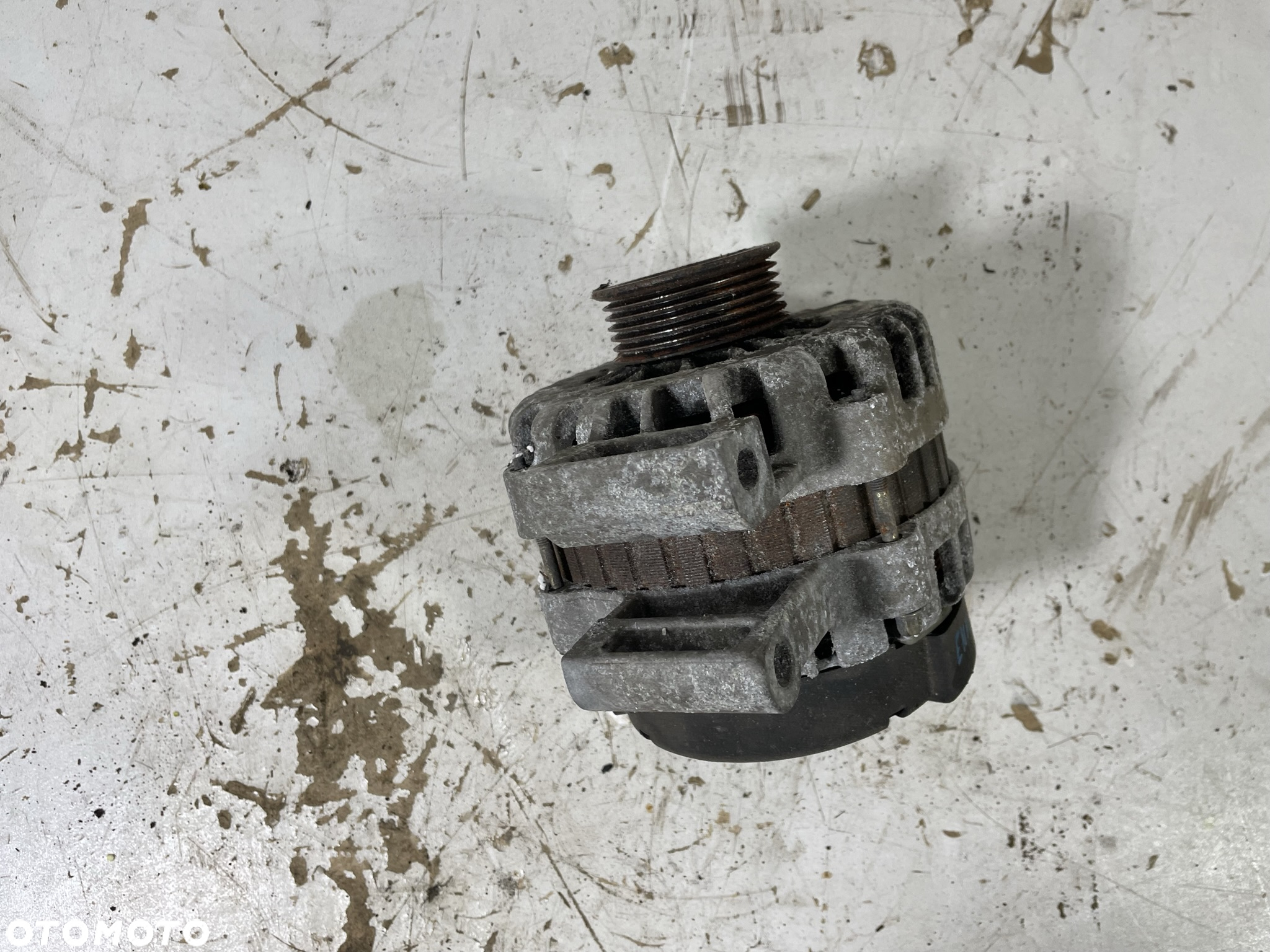 GMC ENVOY CHEVROLET TRAILBLAZER ALTERNATOR - 2