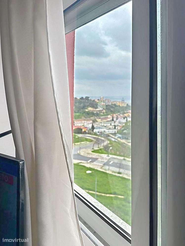 Apartamento T2 com Vista Panorâmica em Beato, com vigilância no condôm-16