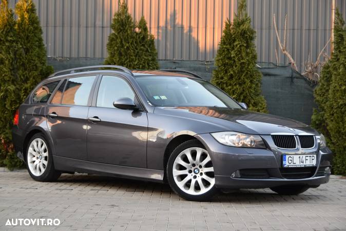 BMW Seria 3 320d DPF Touring Aut. - 1