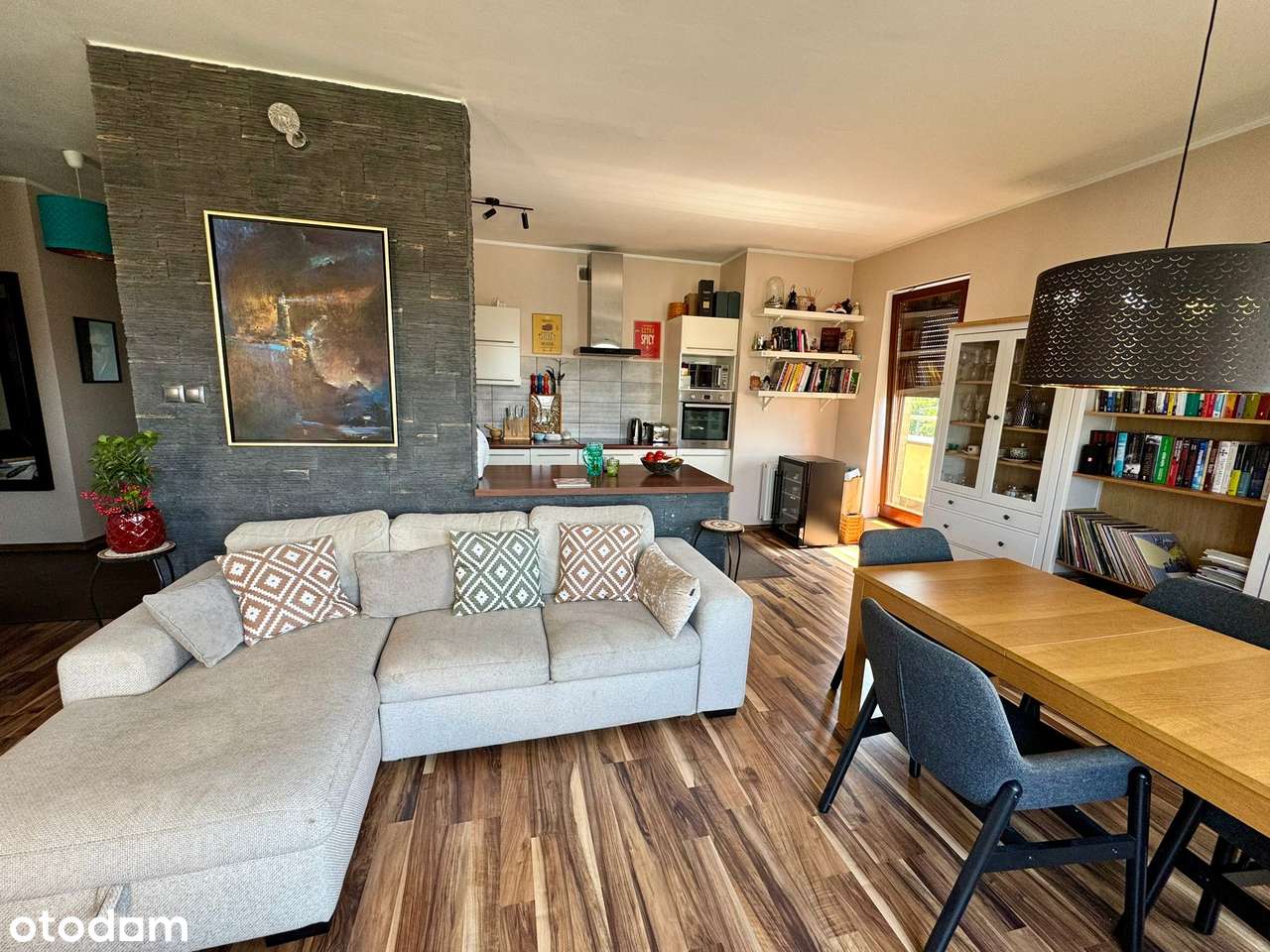 Mieszkanie 103m2, 4 pokoje, jasne i komfortowe, idealne dla rodziny - Pełny obrazek: 2/19