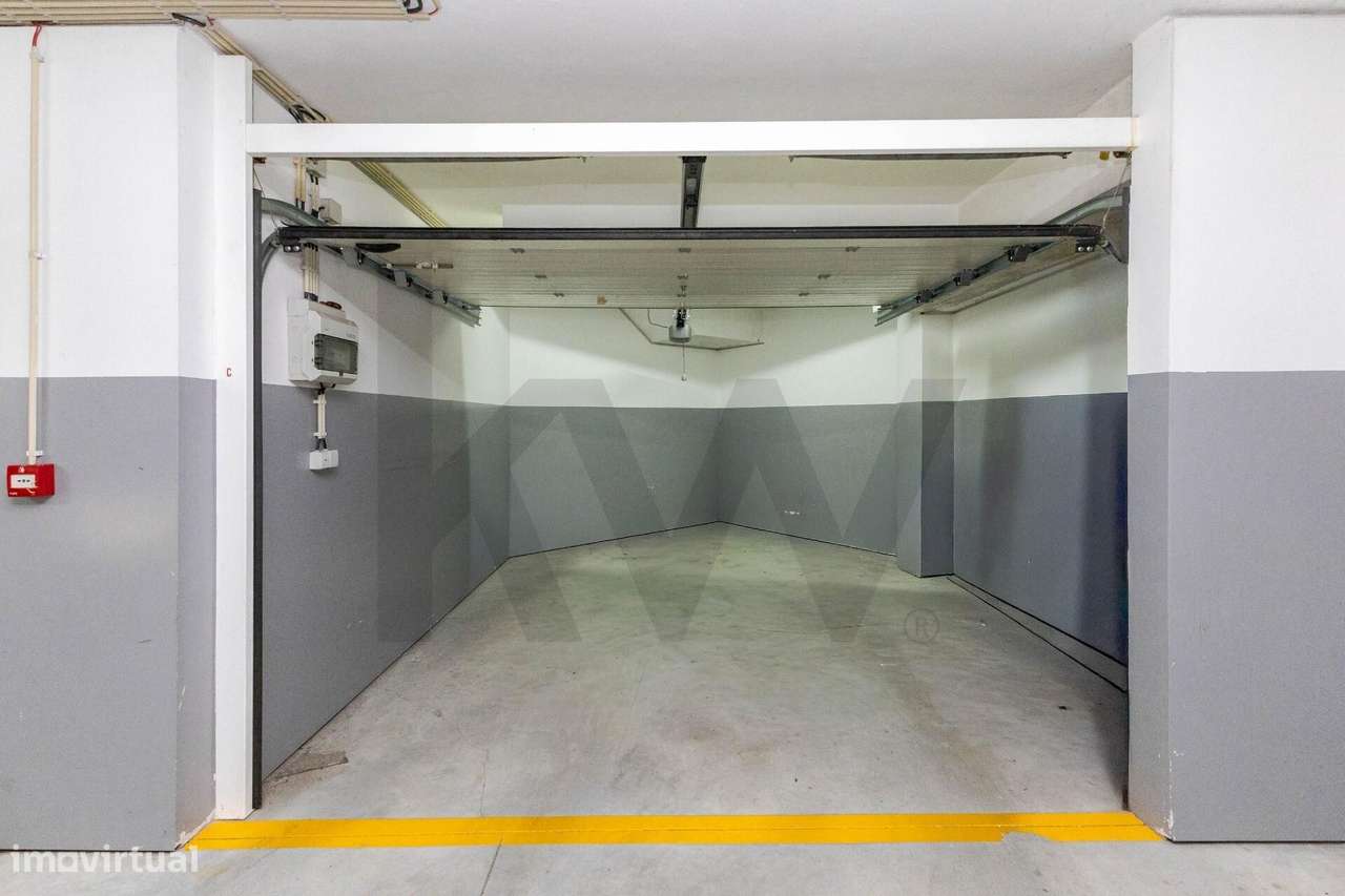 Apartamento T4 com garagem em Mourões, Póvoa de Varzim-25