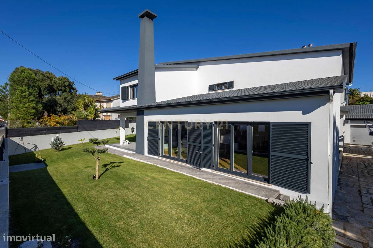 Moradia T7 com piscina – Elegância, Conforto e Exclusividade, zona pre - Grande imagem: 4/50