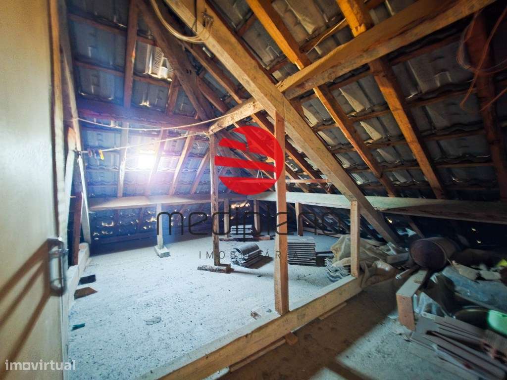 MORADIA T4 C/ GARAGEM-17