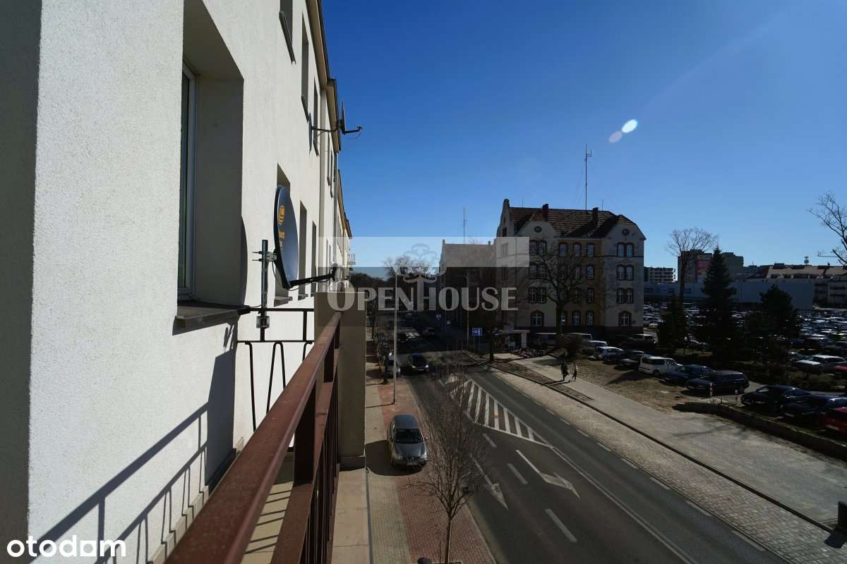 Duży salon, wysoki sufit, balkon - 2 pokoje w Śród-7