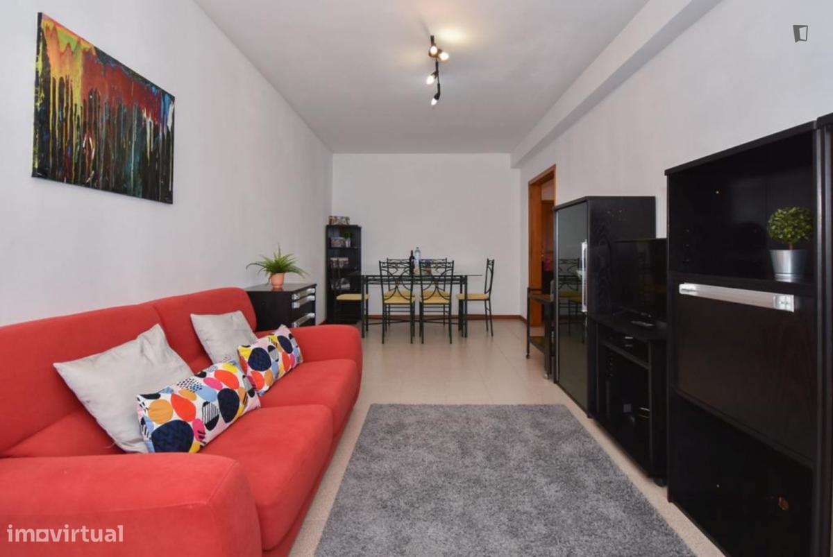 Apartamento com 1 quartos - localizado em Mafamude Porto - Grande imagem: 5/10