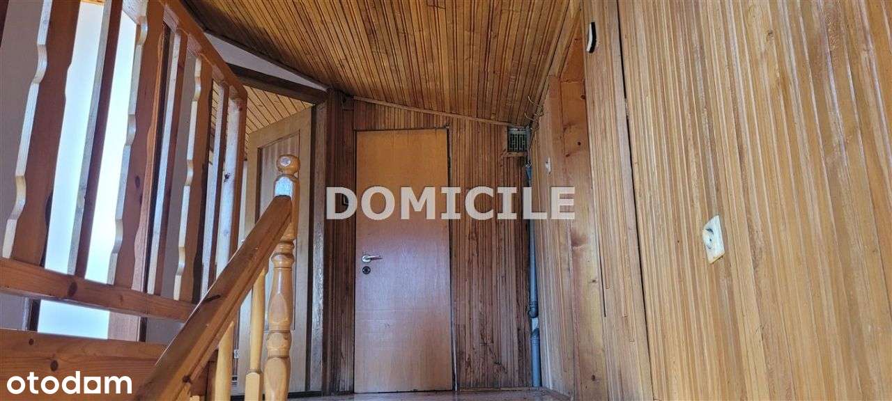 Dom w górach otoczony lasem-12