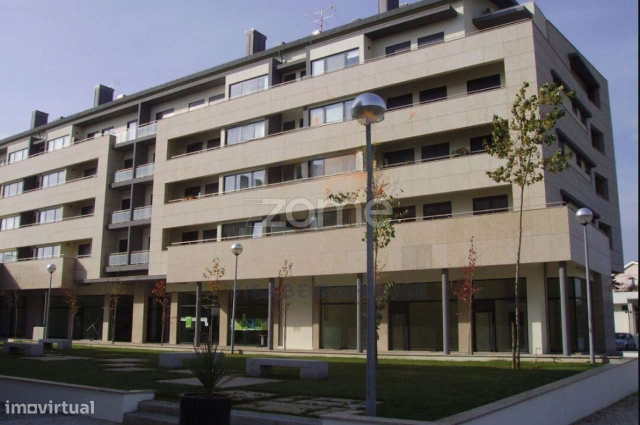 Loja Comercial 80 m2 - Garagem fechada - Para Investidores - Arrendada - Grande imagem: 3/15