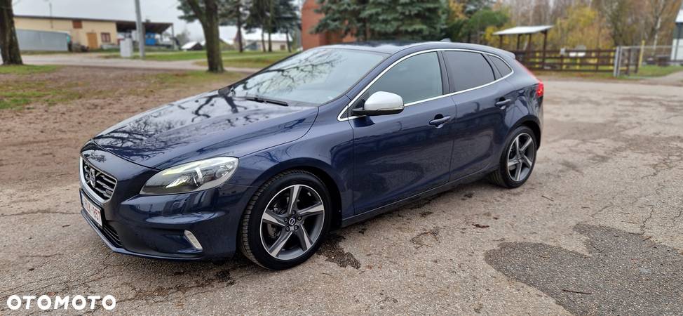 Volvo V40 D2 R Design - 3