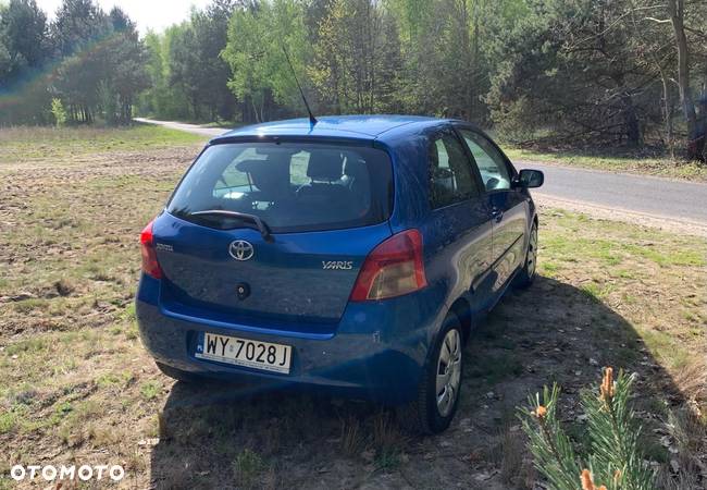 Toyota Yaris 1.3 Sol - 9