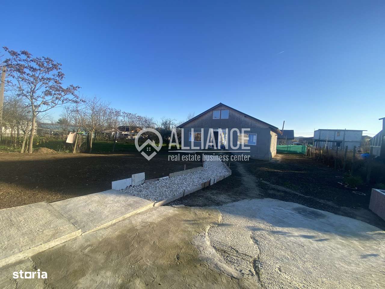 Castelu (COD 07) Casă 4 camere cu teren de 625 mp-12