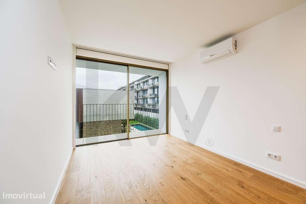 Apartamento T2 com varanda e garagem na Seca do Bacalhau, em Vila Nova - Grande imagem: 4/28