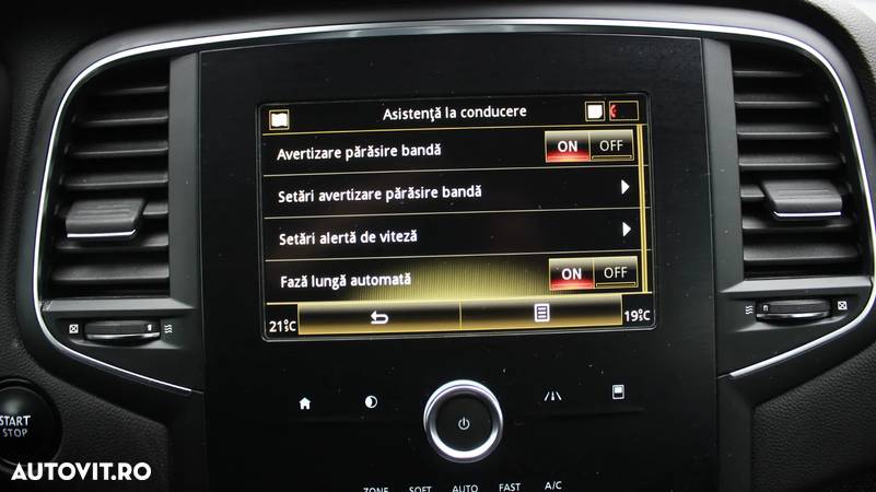 Renault Megane BLUE dCi 115 EDC INTENS - 11