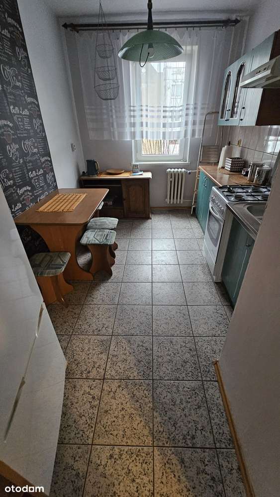 *Zapraszam*Ładne dwa pokoje, duża kuchnia, balkon*-4