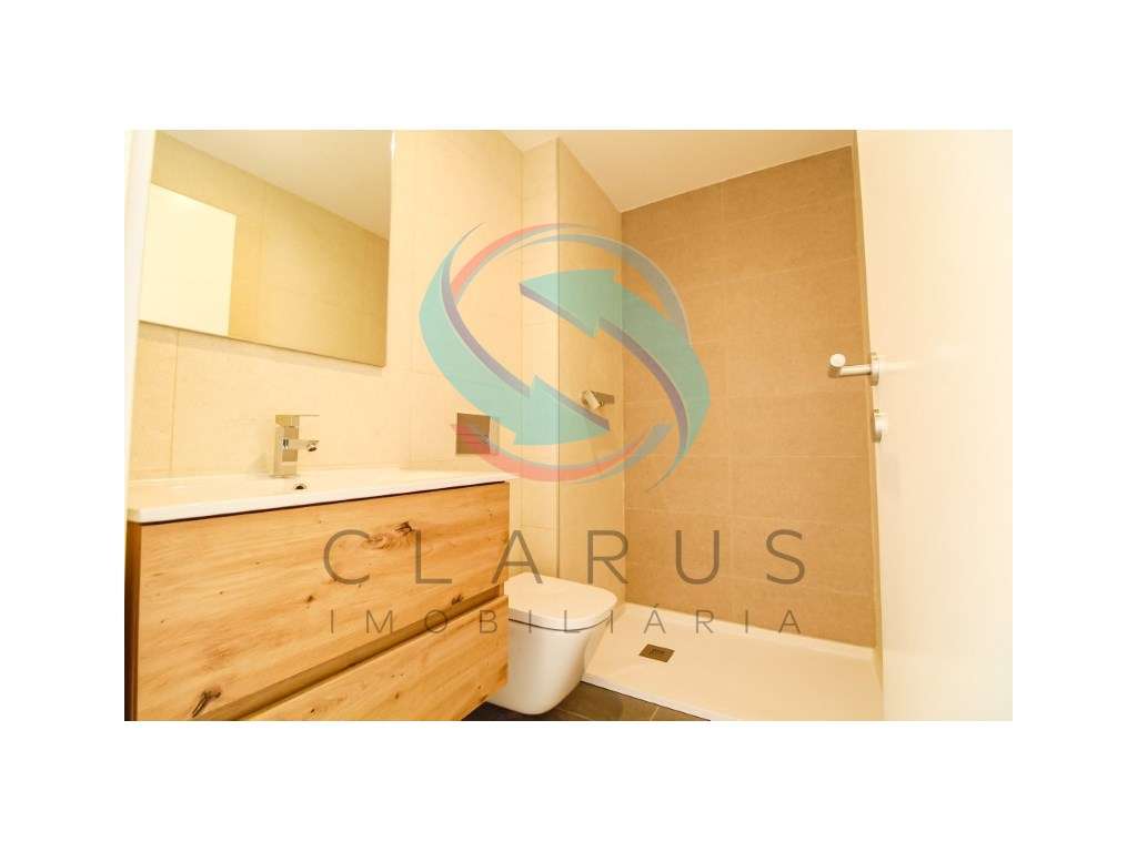 Moradia geminada em Vale de Milhaços-20