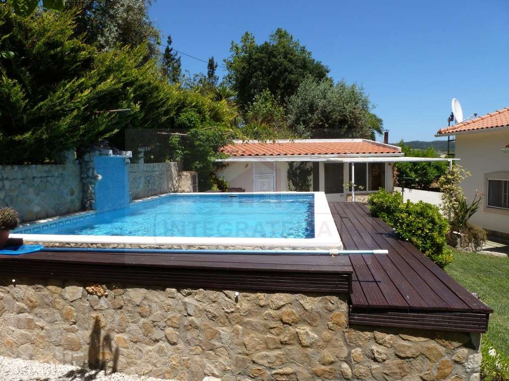 Moradia Tradicional Portuguesa com Piscina e Vistas Deslumbrantes - Grande imagem: 4/13