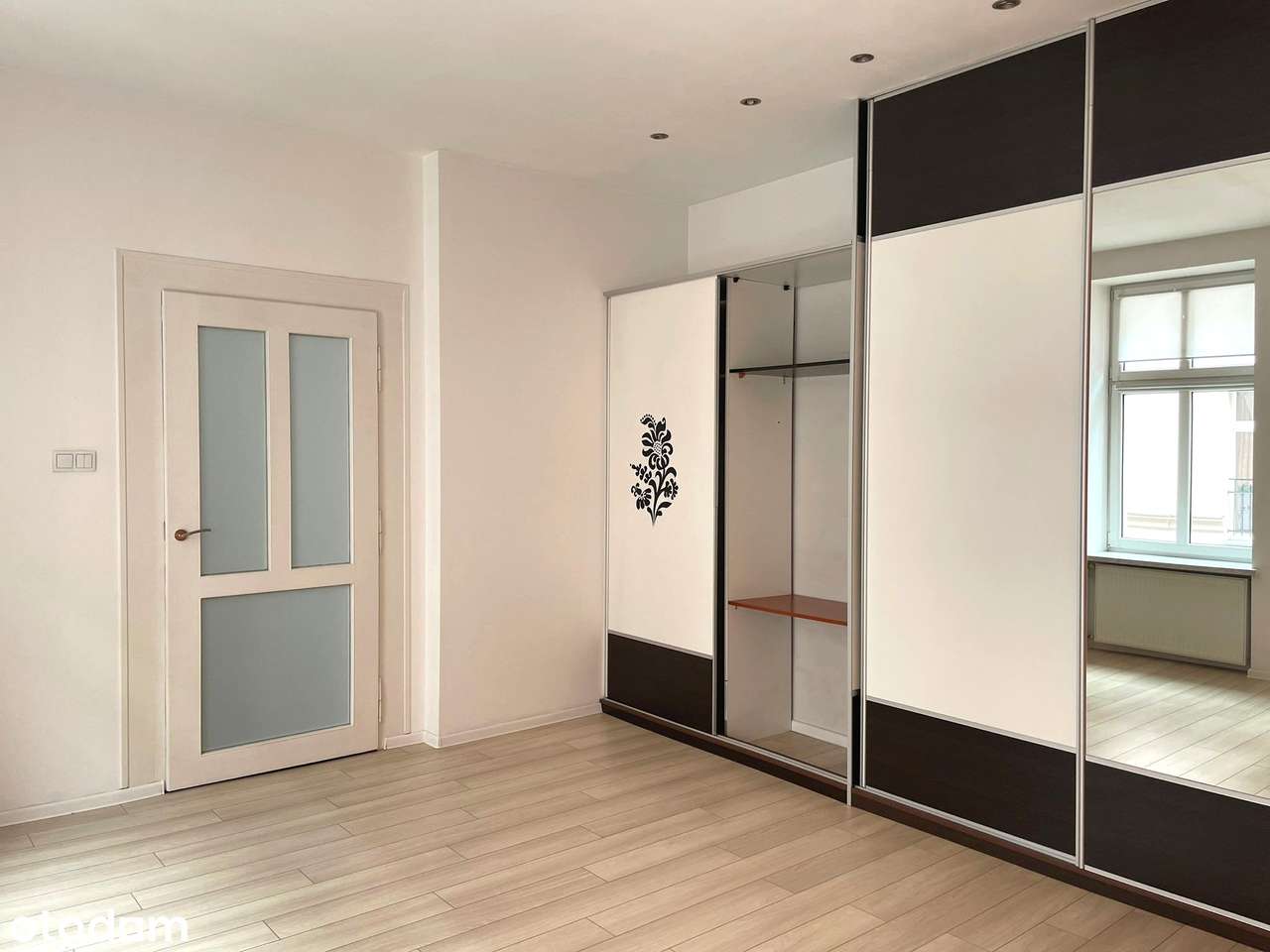 Mieszanie 3 pokoje w ścisłym centrum z c.o. ! 44 - Pełny obrazek: 2/16