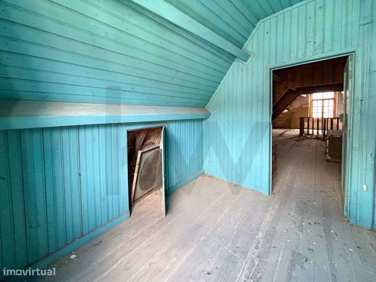 Moradia T2 Térrea com Sótão Beira Mar (para recuperar)-11