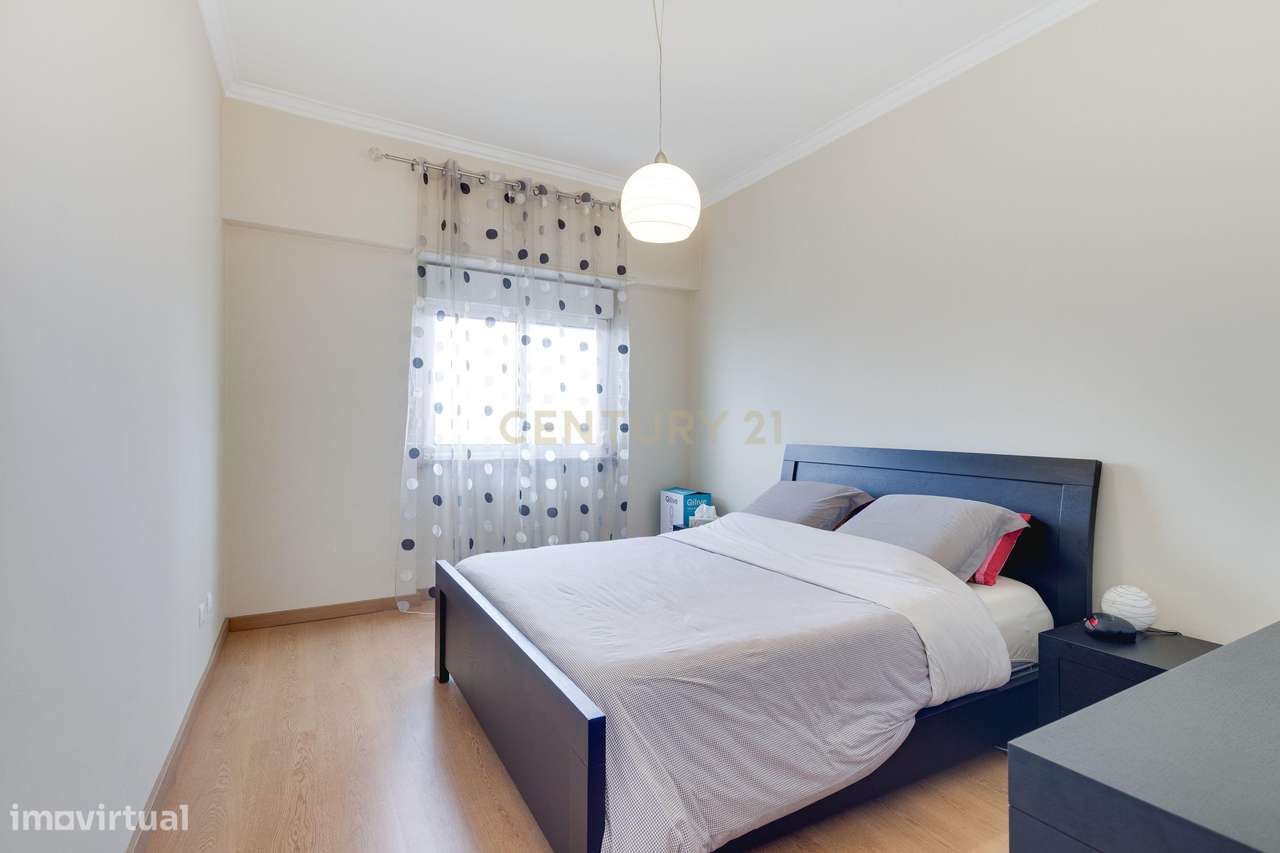 Viva no Centro da Amadora – T2 Espaçoso e Luminoso-10