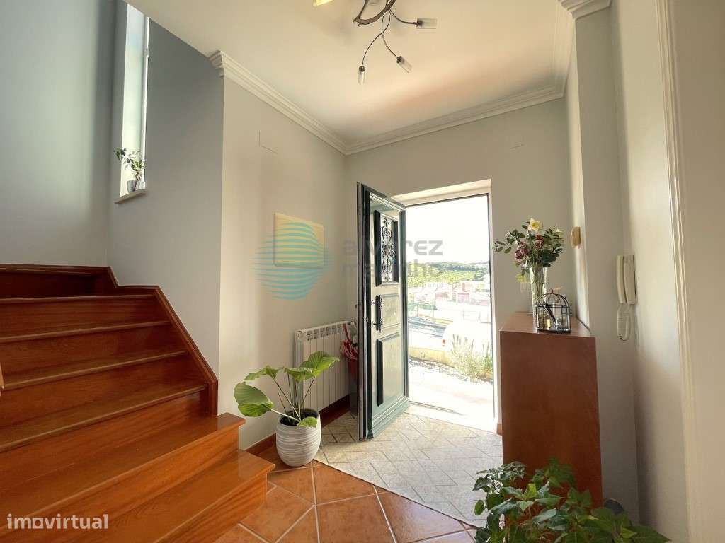 Moradia V4 com vista para Torres Vedras - Grande imagem: 4/51