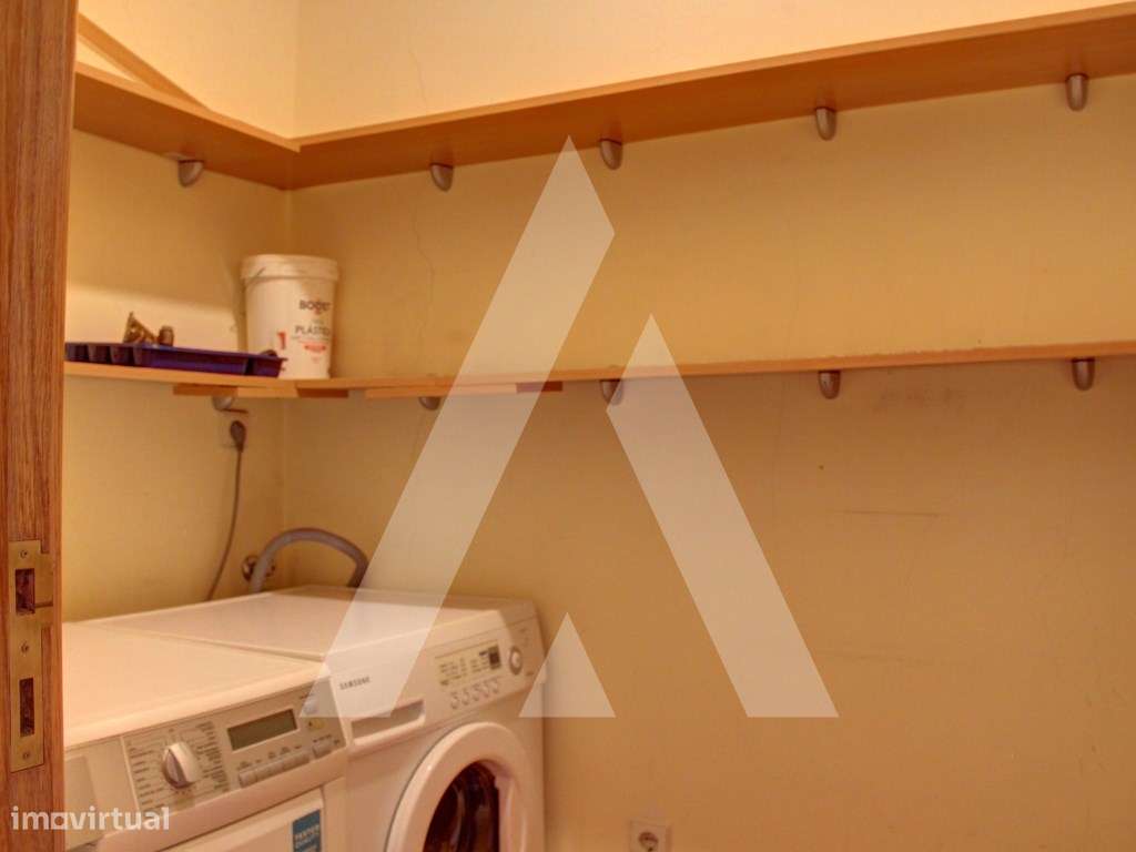 Apartamento T3 Oliveira do bairro-20