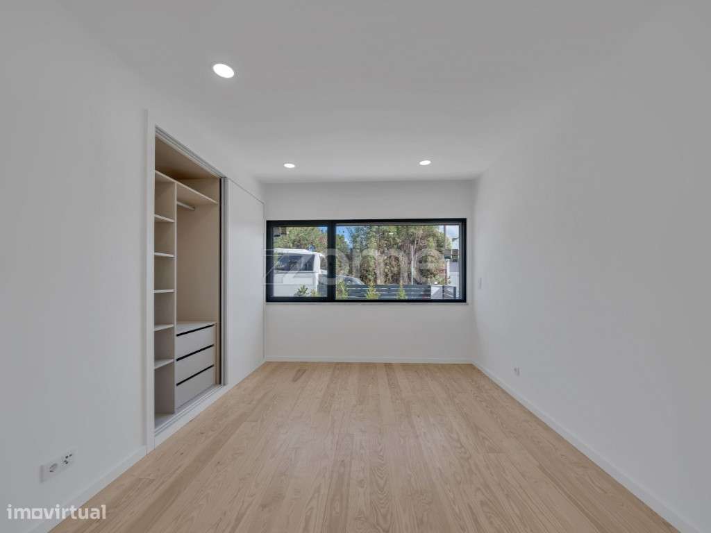 Moradia T6 Famões-22